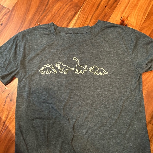 Women Dino shirt 🦕🦖 - Picture 3 of 4